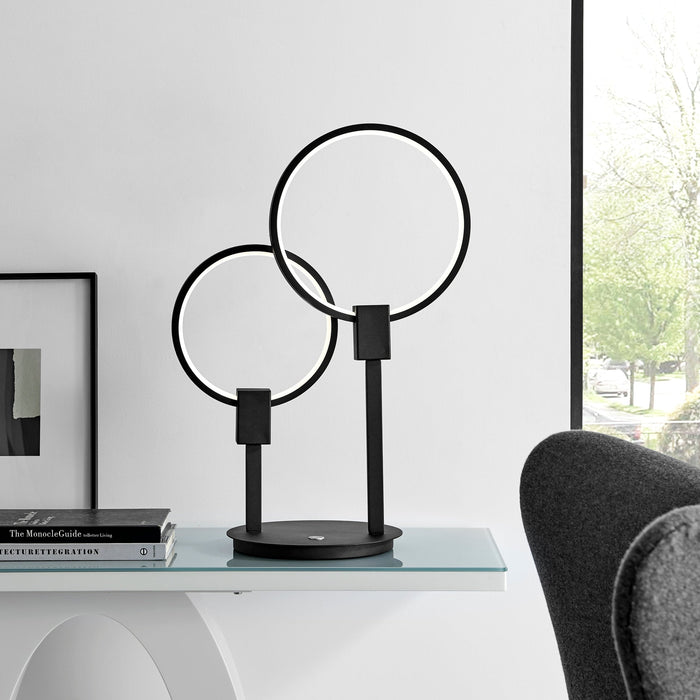 Hong Kong LED Tall Table Lamp // Matte Black