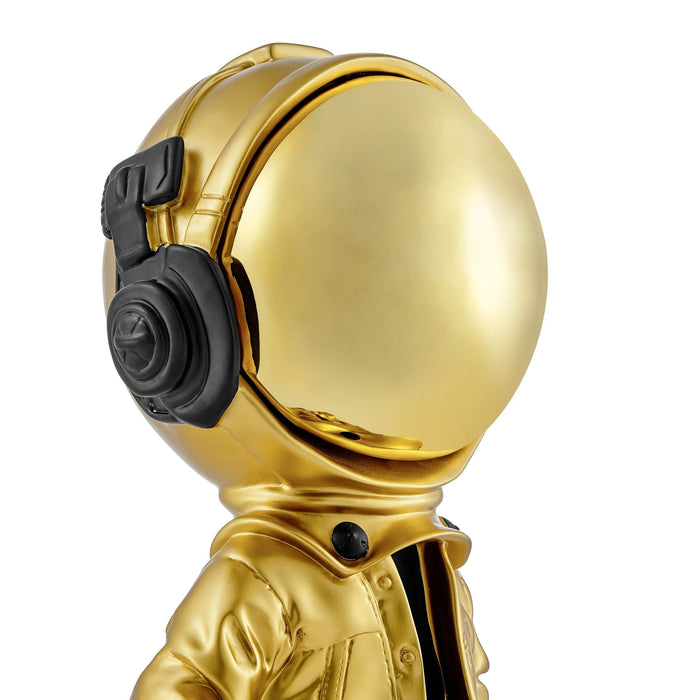 Hubble takes the Stars //Astronaut- Sculpture // Black & Gold