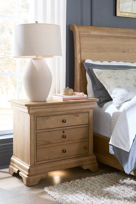 Chateau Philippe - Liv360 Nightstand