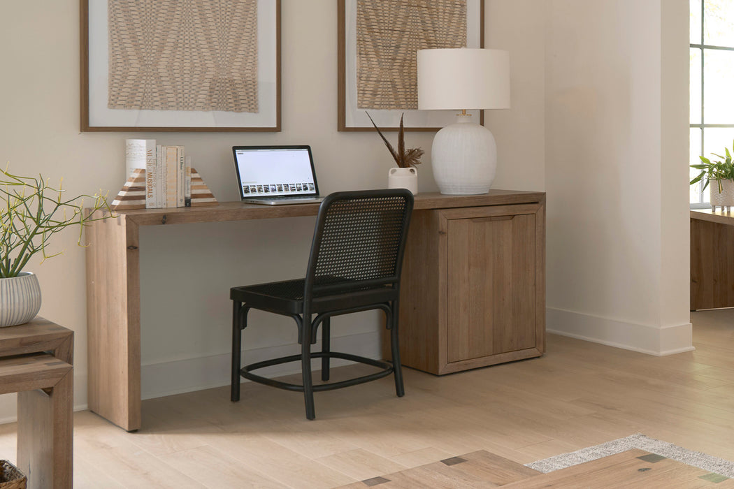 Lyndon - 75" Console w/Fireplace