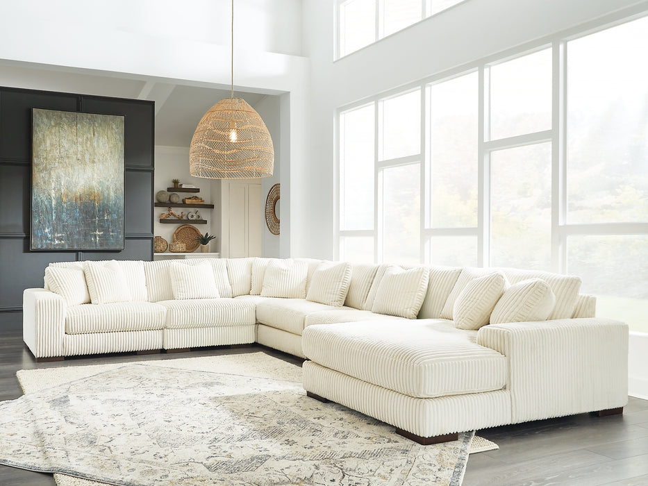 Lindyn 6-Piece Sectional with Chaise