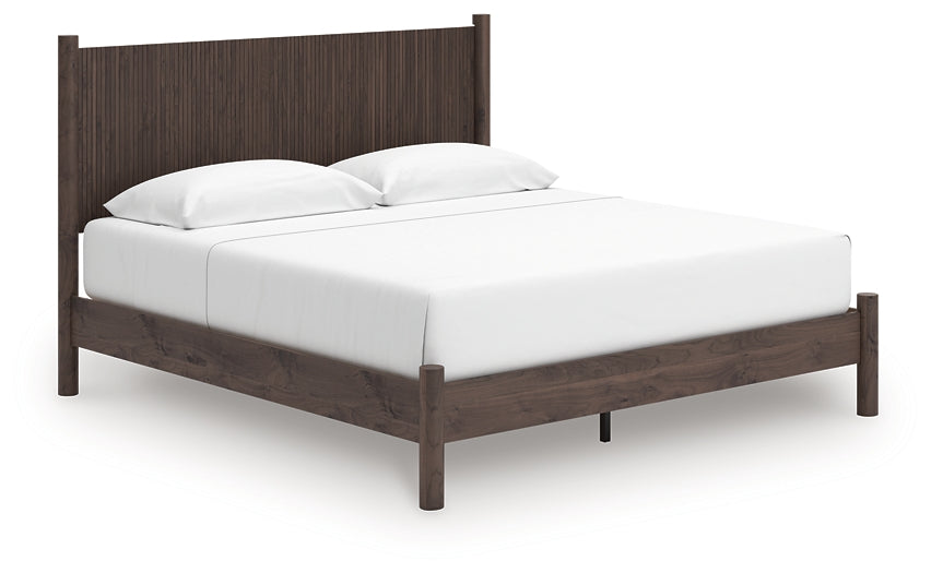 Pamytta King Panel Platform Bed, Dresser, Mirror and Nightstand